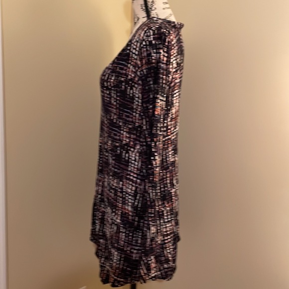 V-neck Top - Picture 3 of 6